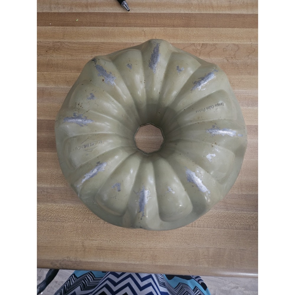Vintage WESTBEND Heavy Aluminum Bundt Cake Pan, "Shape Cake Pan" TM‎